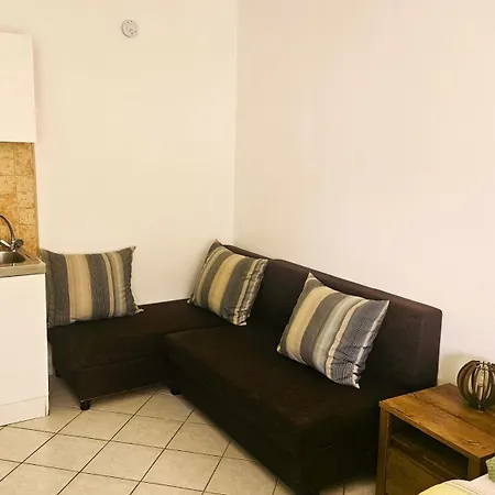 27 Apartament *